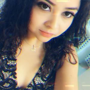 Meet your Posher, Evelia